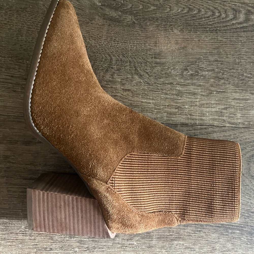BRAND NEW BOOTS!